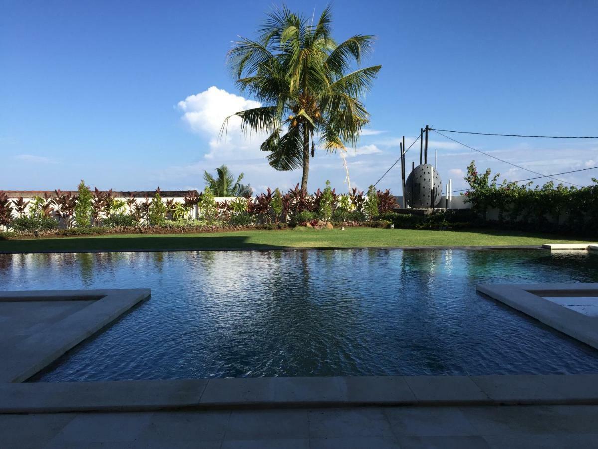 Villa Putih Ловина Экстерьер фото